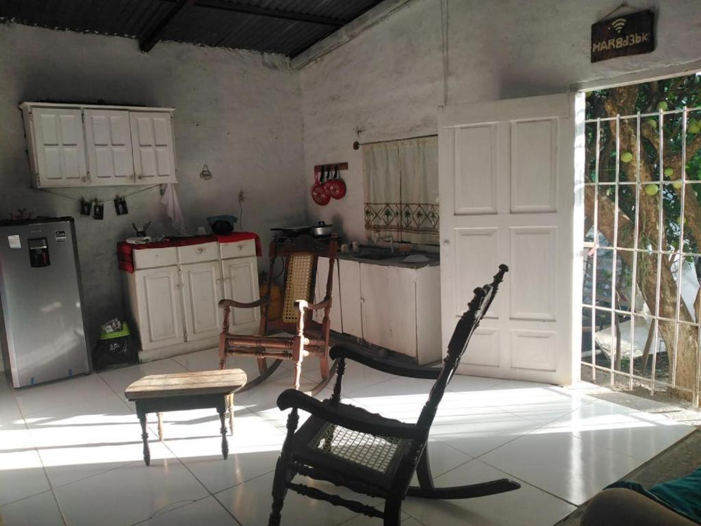 Hostal Brisas Del Ometepe Habitacion 1 Rivas Luaran gambar